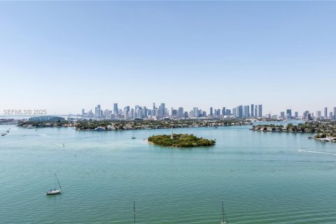 Condominio en venta en Miami Beach, Florida, 2 dormitorios, 138.42 m2 № 2089237 - foto 24