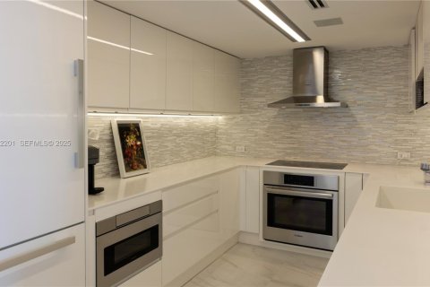 Condominio en venta en Miami Beach, Florida, 2 dormitorios, 138.42 m2 № 2089237 - foto 11