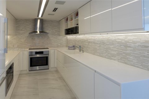 Condominio en venta en Miami Beach, Florida, 2 dormitorios, 138.42 m2 № 2089237 - foto 12