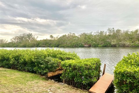 Villa ou maison à vendre à Sarasota, Floride: 3 chambres, 237.55 m2 № 1534340 - photo 4