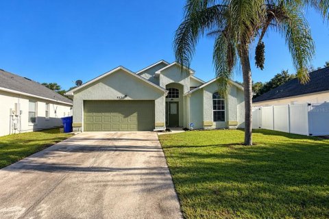Villa ou maison à louer à Kissimmee, Floride: 3 chambres, 139.26 m2 № 2427234 - photo 2