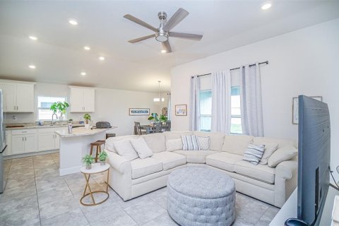 House in Winter Haven, Florida 3 bedrooms, 143.35 sq.m. № 1894218 - photo 12
