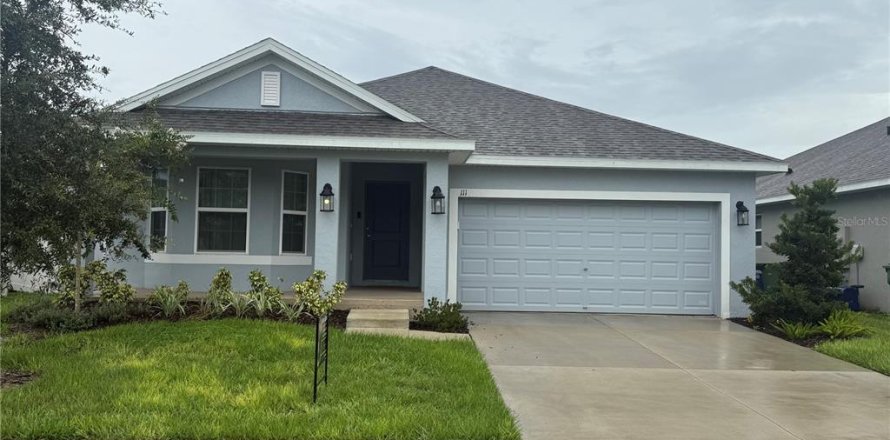 House in Winter Haven, Florida 3 bedrooms, 143.35 sq.m. № 1894218