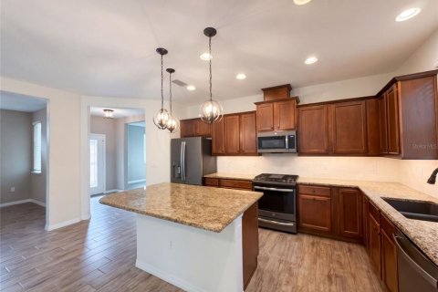 Villa ou maison à vendre à Groveland, Floride: 2 chambres, 145.67 m2 № 2408565 - photo 2