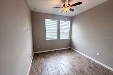 Villa ou maison à vendre à Groveland, Floride: 2 chambres, 145.67 m2 № 2408565 - photo 4