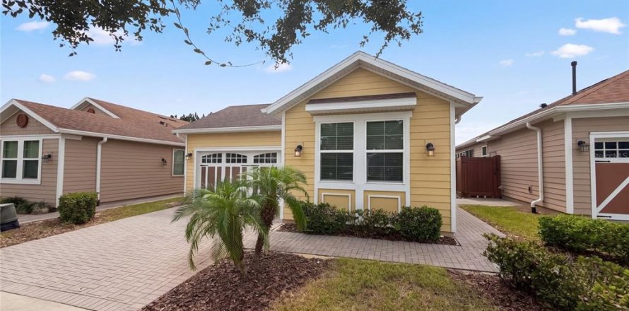 Villa ou maison à Groveland, Floride 2 chambres, 145.67 m2 № 2408565