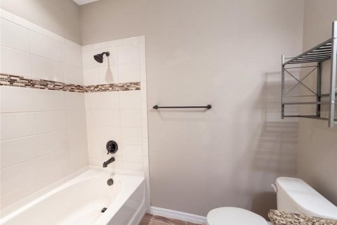 Villa ou maison à vendre à Groveland, Floride: 2 chambres, 145.67 m2 № 2408565 - photo 16