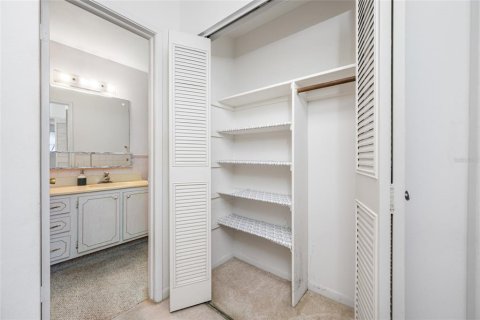 Condo in Saint Petersburg, Florida, 1 bedroom  № 1804683 - photo 26
