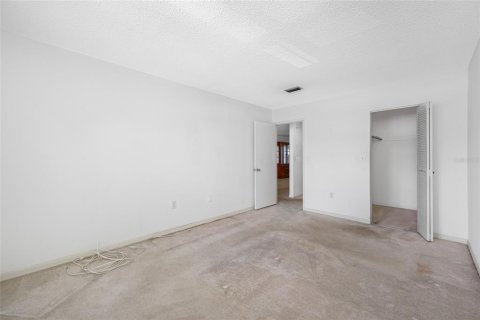 Condo in Saint Petersburg, Florida, 1 bedroom  № 1804683 - photo 30
