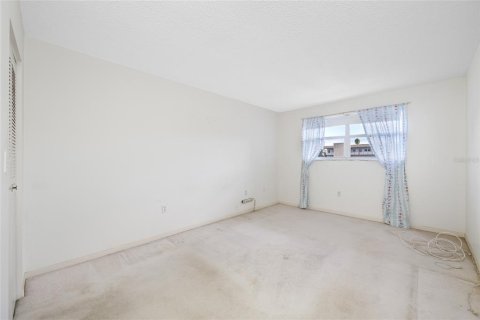 Condo in Saint Petersburg, Florida, 1 bedroom  № 1804683 - photo 27