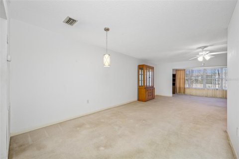 Condo in Saint Petersburg, Florida, 1 bedroom  № 1804683 - photo 14