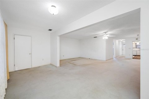 Condo in Saint Petersburg, Florida, 1 bedroom  № 1804683 - photo 23