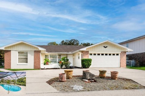 House in Palm Coast, Florida 3 bedrooms, 199 sq.m. № 2310528