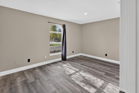 House in Palm City, Florida 4 bedrooms, 204.29 sq.m. № 2344230 - photo 26