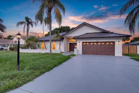 Villa ou maison à Palm City, Floride 4 chambres, 204.29 m2 № 2344230