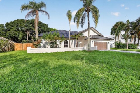House in Palm City, Florida 4 bedrooms, 204.29 sq.m. № 2344230 - photo 3