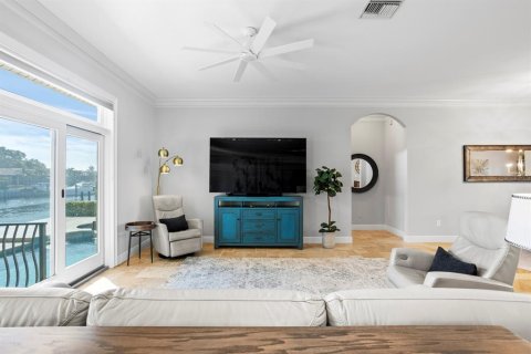 Casa en venta en Saint Petersburg, Florida, 4 dormitorios, 318.19 m2 № 1548573 - foto 19