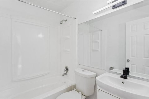 House in Orlando, Florida 3 bedrooms, 84.17 sq.m. № 2236718 - photo 20