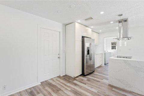 House in Orlando, Florida 3 bedrooms, 84.17 sq.m. № 2236718 - photo 7