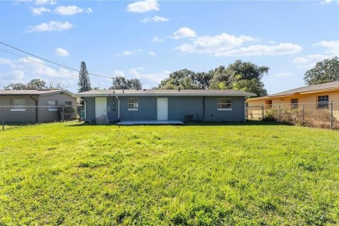 House in Orlando, Florida 3 bedrooms, 84.17 sq.m. № 2236718 - photo 25