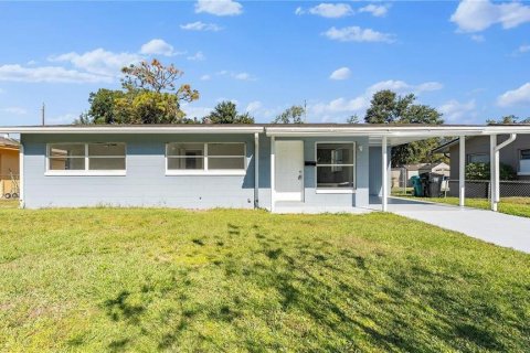House in Orlando, Florida 3 bedrooms, 84.17 sq.m. № 2236718