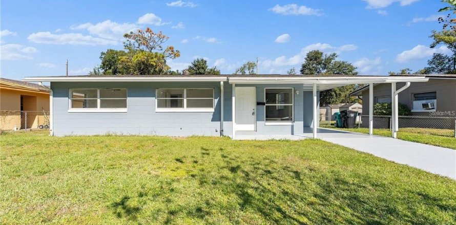 House in Orlando, Florida 3 bedrooms, 84.17 sq.m. № 2236718
