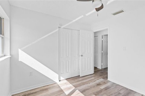 House in Orlando, Florida 3 bedrooms, 84.17 sq.m. № 2236718 - photo 19