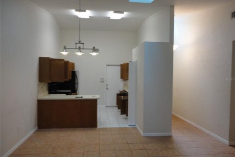 Touwnhouse à louer à Gainesville, Floride: 3 chambres, 119.84 m2 № 2413991 - photo 5