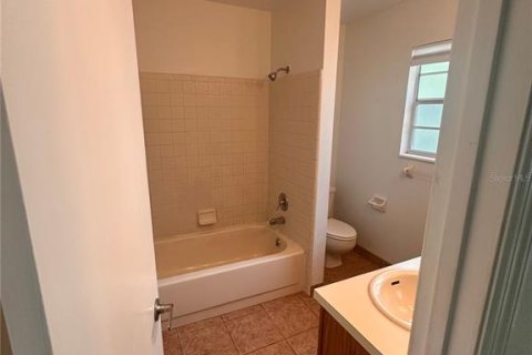 Touwnhouse à louer à Gainesville, Floride: 3 chambres, 119.84 m2 № 2413991 - photo 15