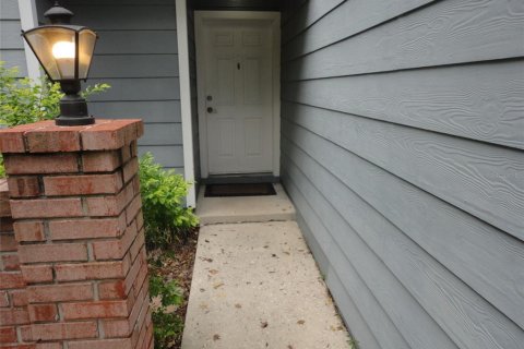 Touwnhouse à louer à Gainesville, Floride: 3 chambres, 119.84 m2 № 2413991 - photo 3