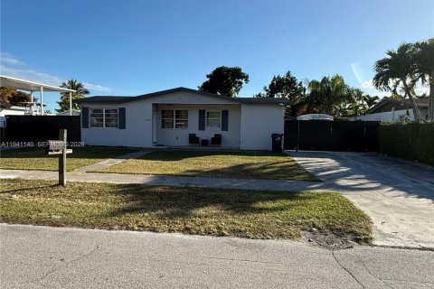 Дом в Хомстед, Флорида 3 спальни, 144.18м2 № 1998652