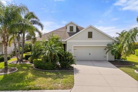 House in Bradenton, Florida 3 bedrooms, 167.69 sq.m. № 1732648 - photo 1