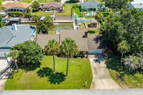 House in Edgewater, Florida 3 bedrooms, 165.55 sq.m. № 1847556 - photo 12