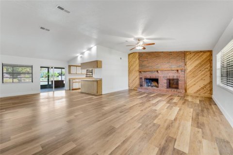 House in Edgewater, Florida 3 bedrooms, 165.55 sq.m. № 1847556 - photo 14