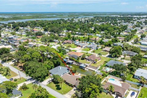 House in Edgewater, Florida 3 bedrooms, 165.55 sq.m. № 1847556 - photo 1