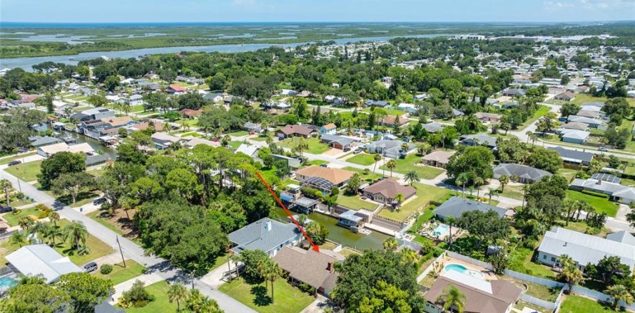 House in Edgewater, Florida 3 bedrooms, 165.55 sq.m. № 1847556