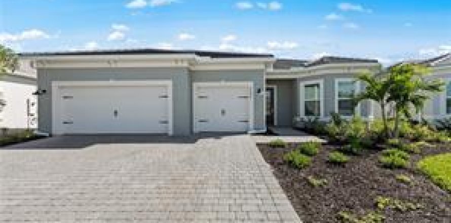 House in Punta Gorda, Florida 3 bedrooms, 216 sq.m. № 2182375