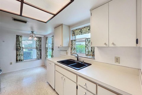Casa en venta en Port Richey, Florida, 2 dormitorios, 100.33 m2 № 1909630 - foto 5