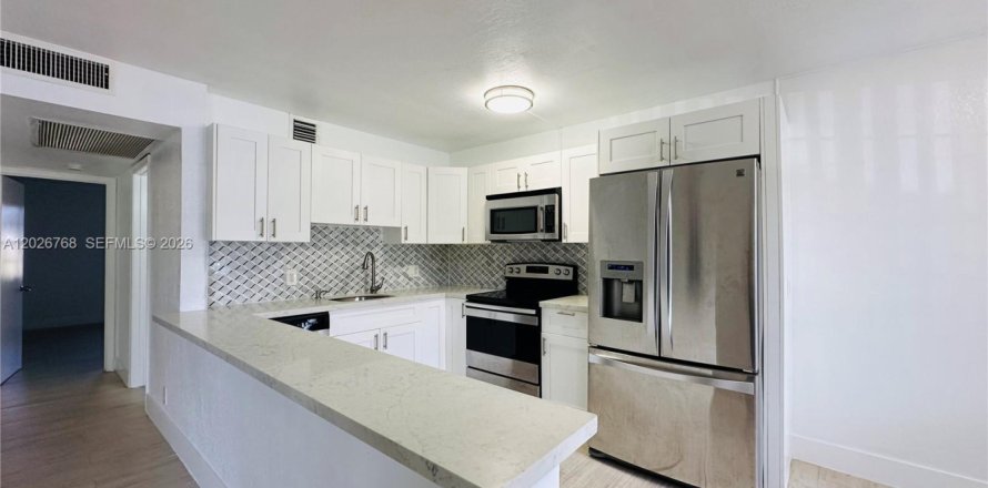 Condo à Pembroke Pines, Floride, 2 chambres  № 2085885
