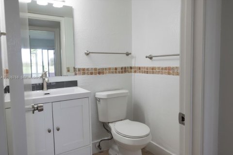 Copropriété à louer à Pembroke Pines, Floride: 2 chambres, 88.54 m2 № 2085885 - photo 28