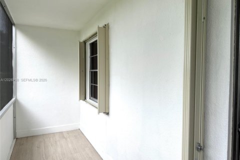 Copropriété à louer à Pembroke Pines, Floride: 2 chambres, 88.54 m2 № 2085885 - photo 20