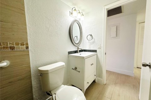 Copropriété à louer à Pembroke Pines, Floride: 2 chambres, 88.54 m2 № 2085885 - photo 25