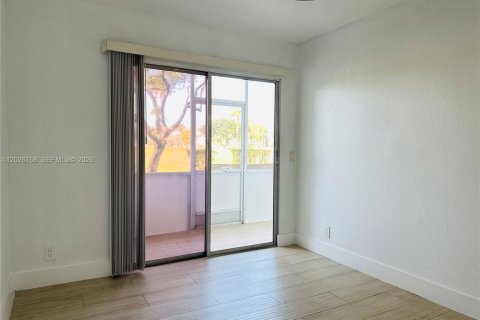 Copropriété à louer à Pembroke Pines, Floride: 2 chambres, 88.54 m2 № 2085885 - photo 15