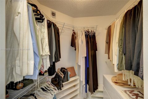 Купить кондоминиум в Лейк-Уорт, Флорида 2 спальни, 103.49м2, № 1968033 - фото 20