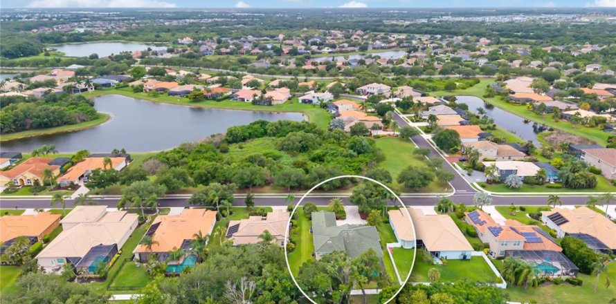 Villa ou maison à Bradenton, Floride 5 chambres, 339.93 m2 № 2207866
