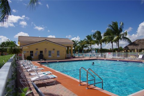 Condominio en alquiler en Homestead, Florida, 3 dormitorios, 98.48 m2 № 2028237 - foto 18