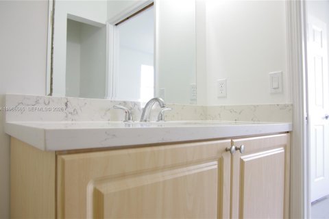 Condominio en alquiler en Homestead, Florida, 3 dormitorios, 98.48 m2 № 2028237 - foto 14