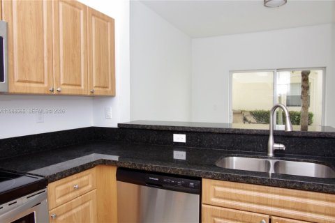 Condominio en alquiler en Homestead, Florida, 3 dormitorios, 98.48 m2 № 2028237 - foto 6