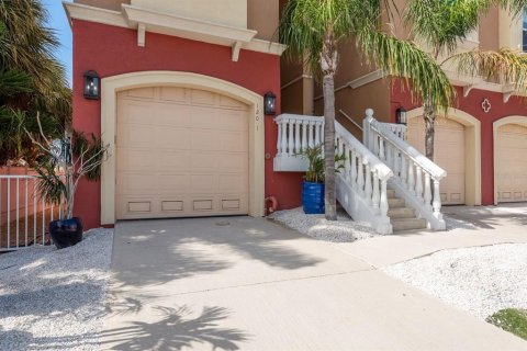 Townhouse in Clearwater, Florida 3 bedrooms, 310.29 sq.m. № 1782922 - photo 4