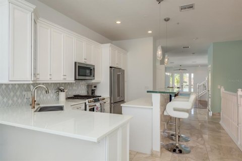 Townhouse in Clearwater, Florida 3 bedrooms, 310.29 sq.m. № 1782922 - photo 12